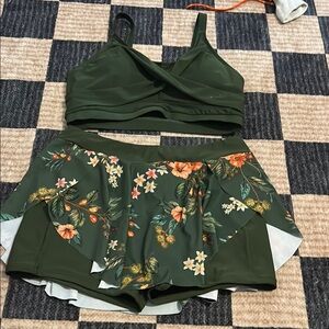Floral Green Two-Piece Set